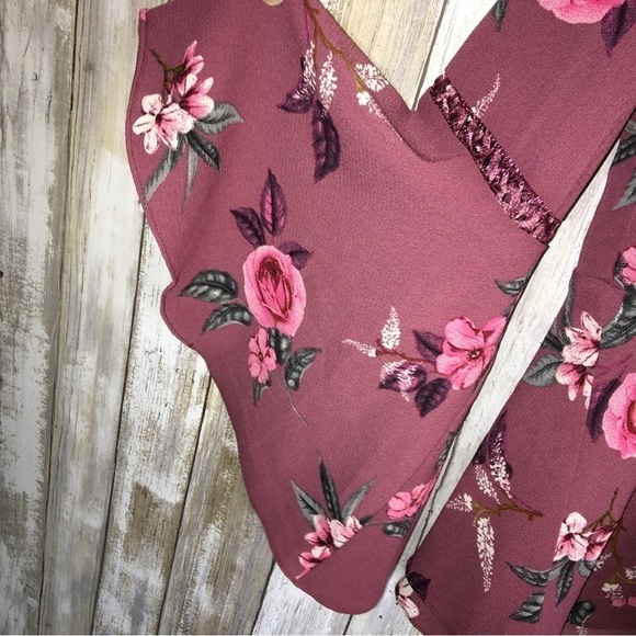 City Chic Floral Crepe Wide Sleeve Blouse - Picture 5 of 6